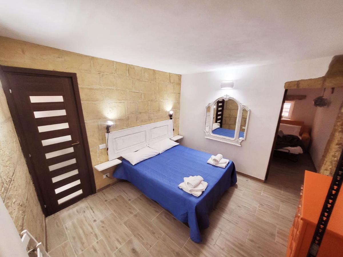 Casetta Poli- Appartamento Con Terrazza - Centro Storico ปาแลร์โม ภายนอก รูปภาพ